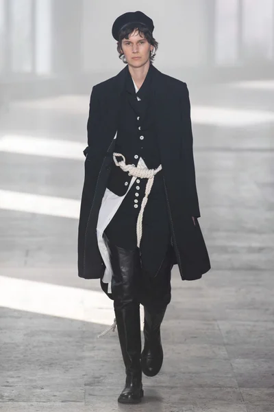 Look 43